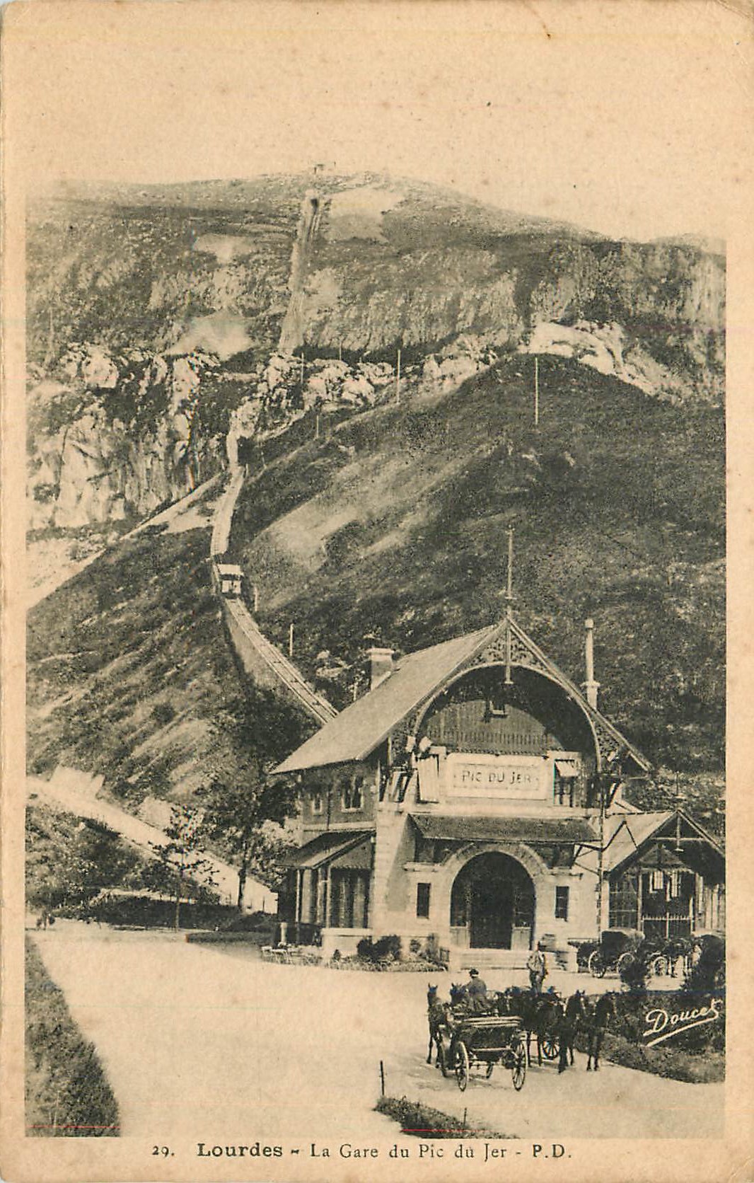 CPA Lourdes la gare du pic du jer