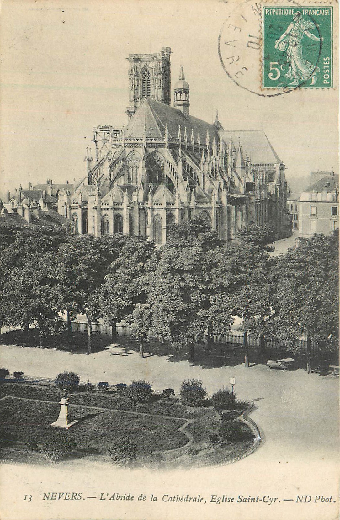 CPA Nevers l'abside de la cathedrale eglise saint cyr