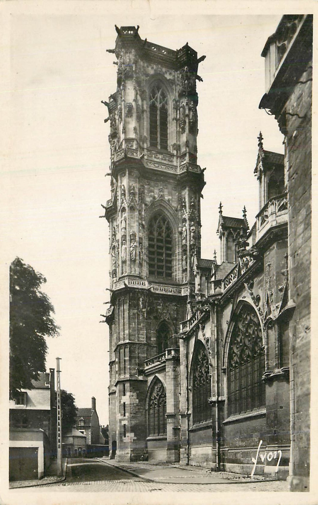 Tour de la Cathédrale Saint-Cyr — Nevers (Nièvre) — Éditions d'Art Martel, n° 1043