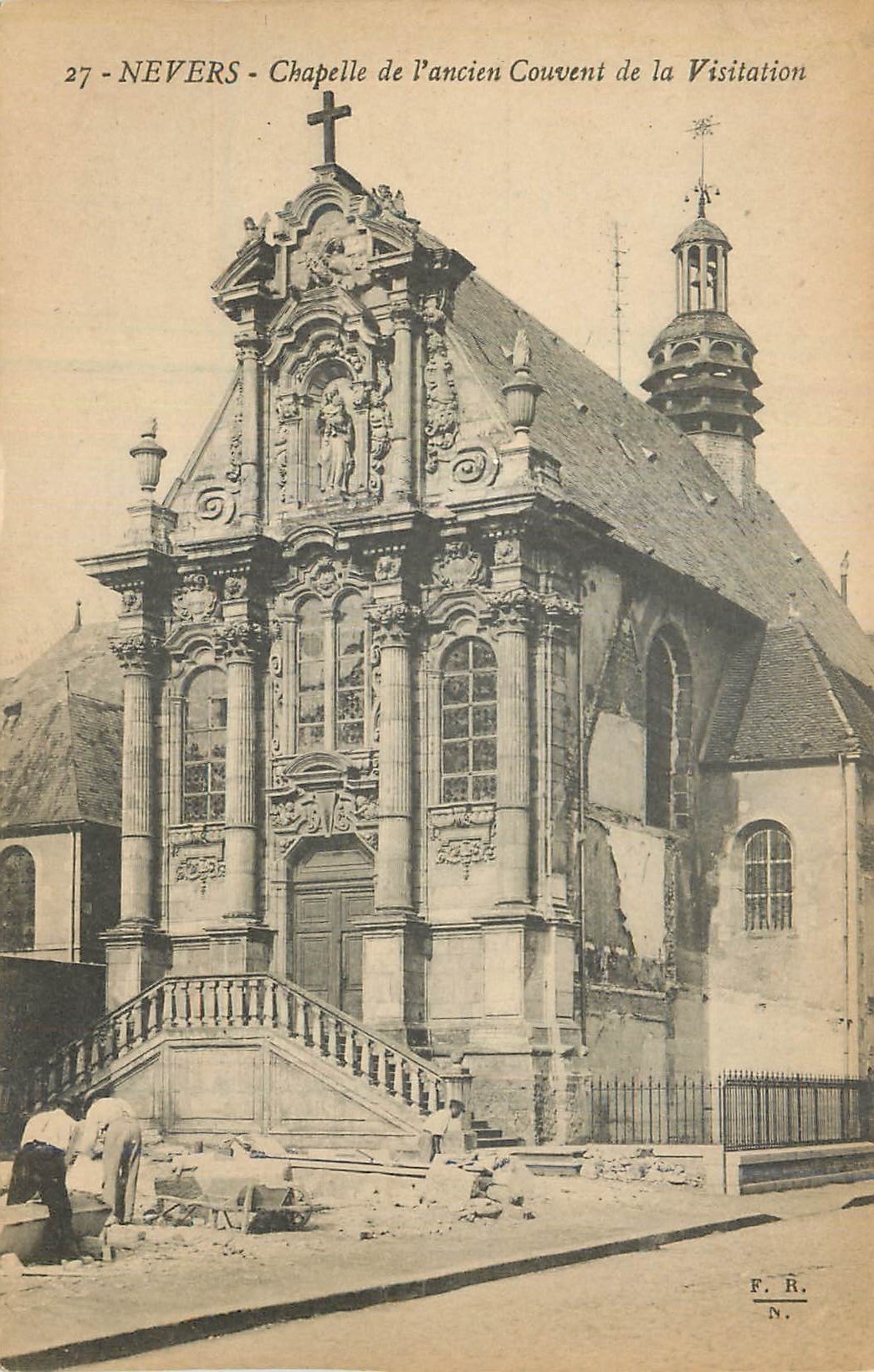 CPA Nevers chapelle de l'ancien couvent de la visitation