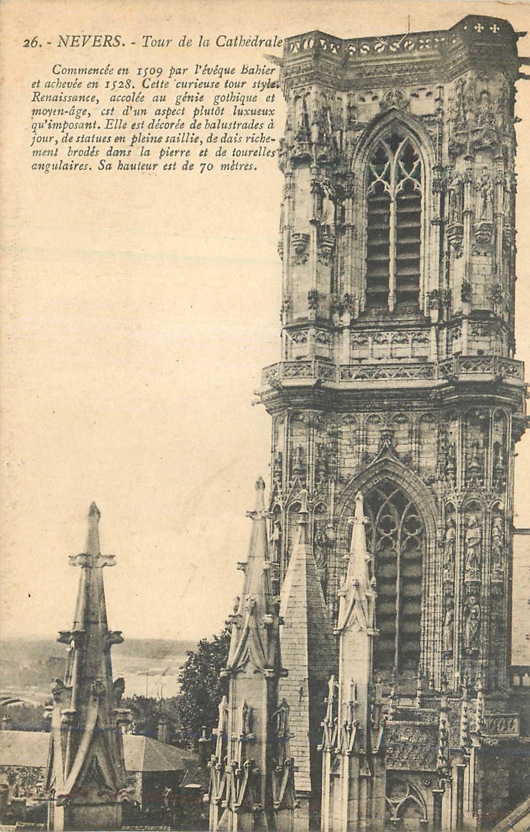 CPA Nevers tour de la cathedrale