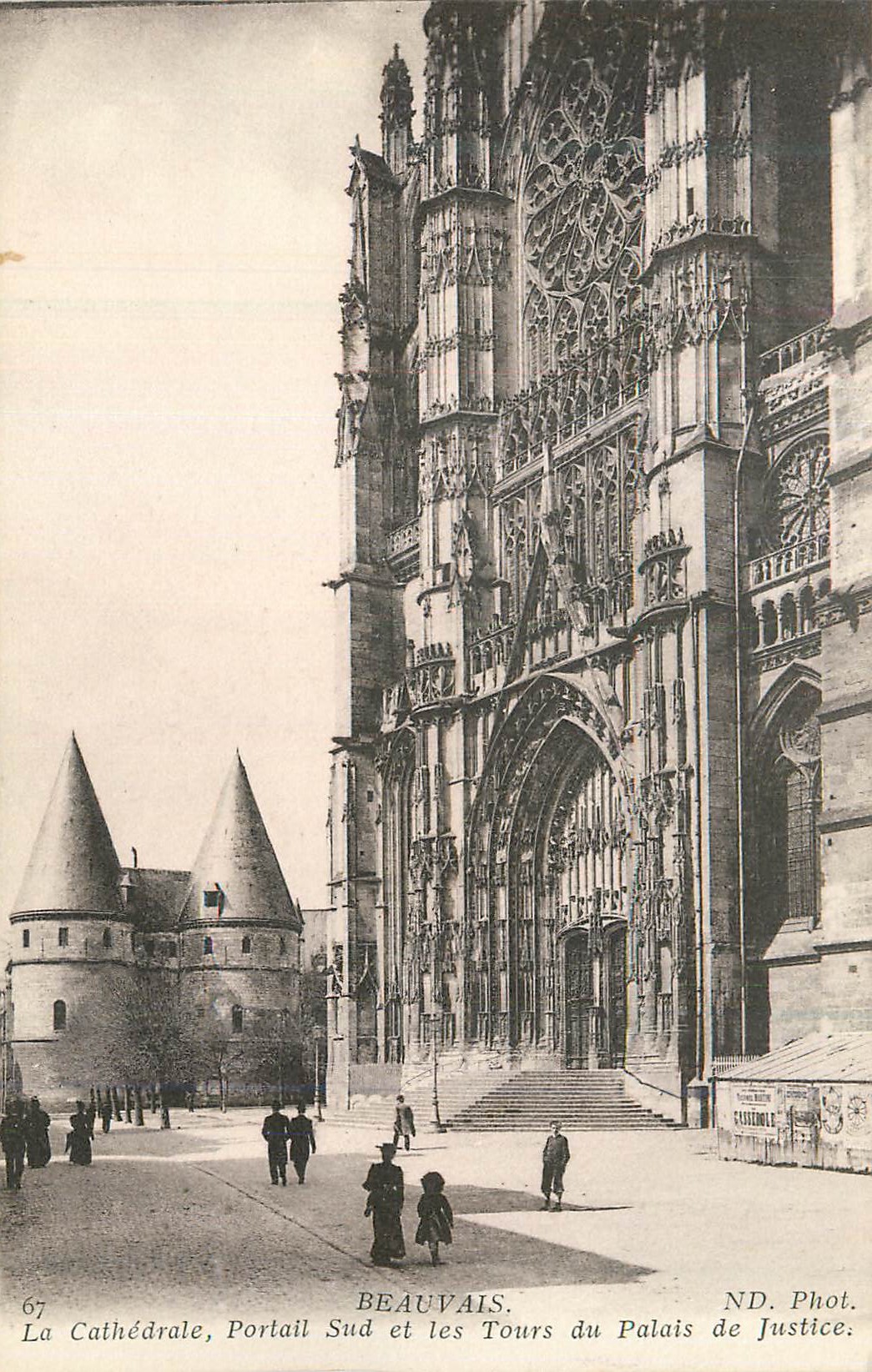 CPA Beauvais la cathedrale portrait sud et les tours du palais de justice