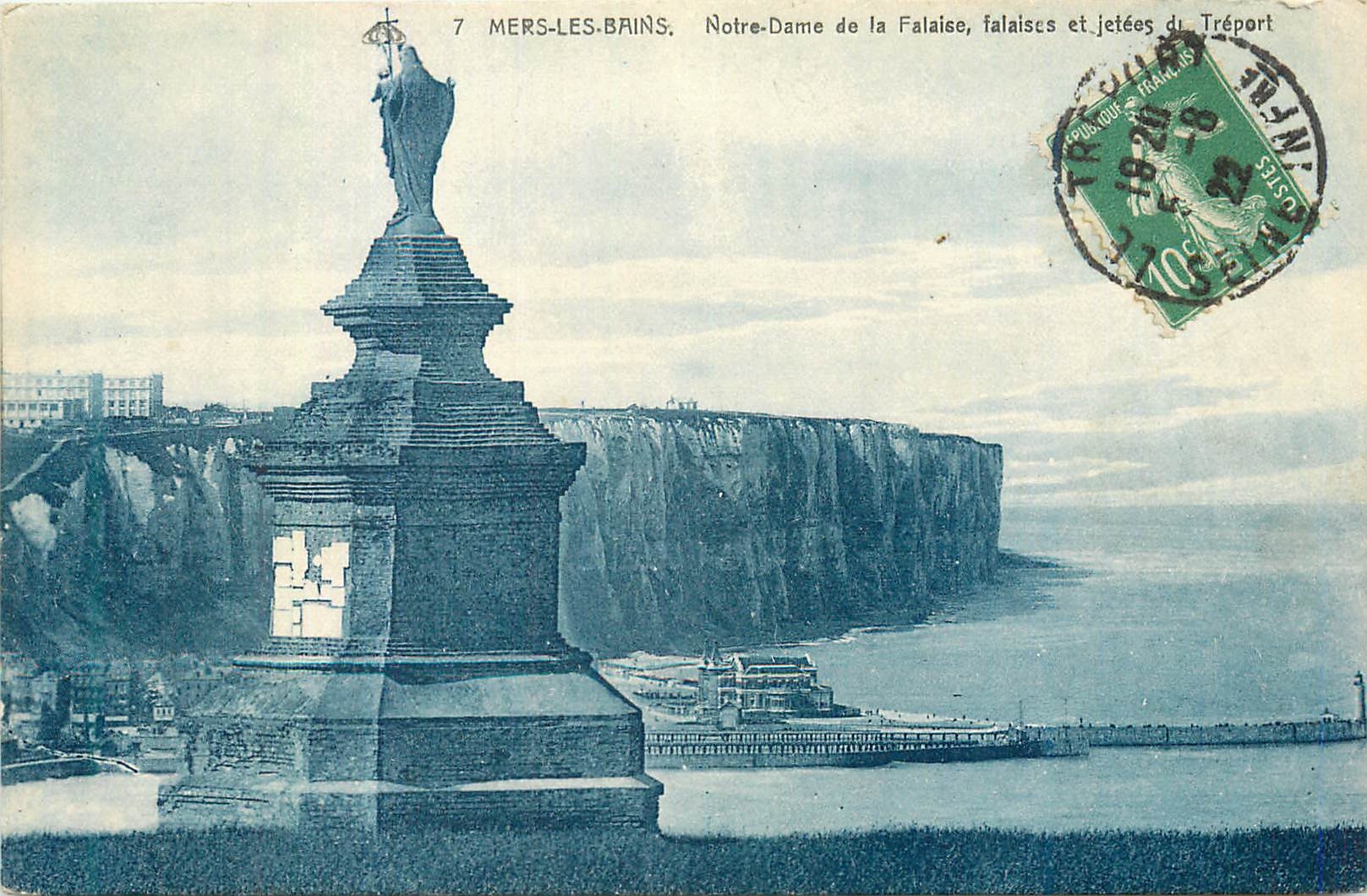CPA Mers-les-Bains Notre-Dame de la Falaise falaises et jetees de Treport