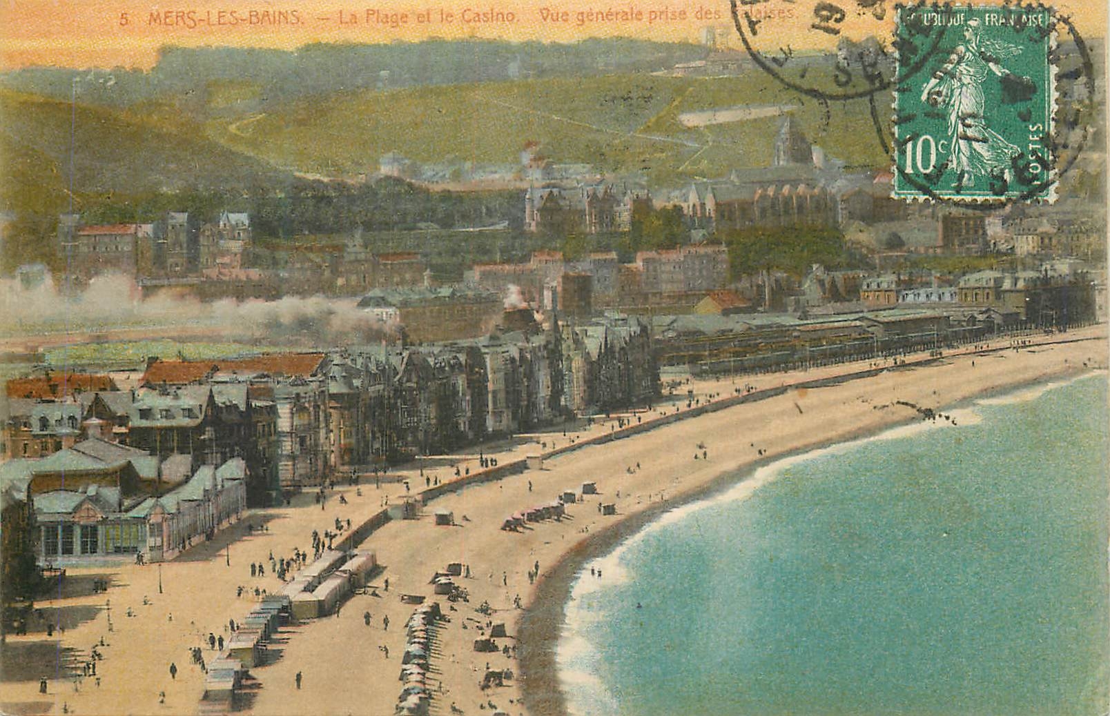 CPA Mers-les-Bains La Plage et le Casino Vue generale