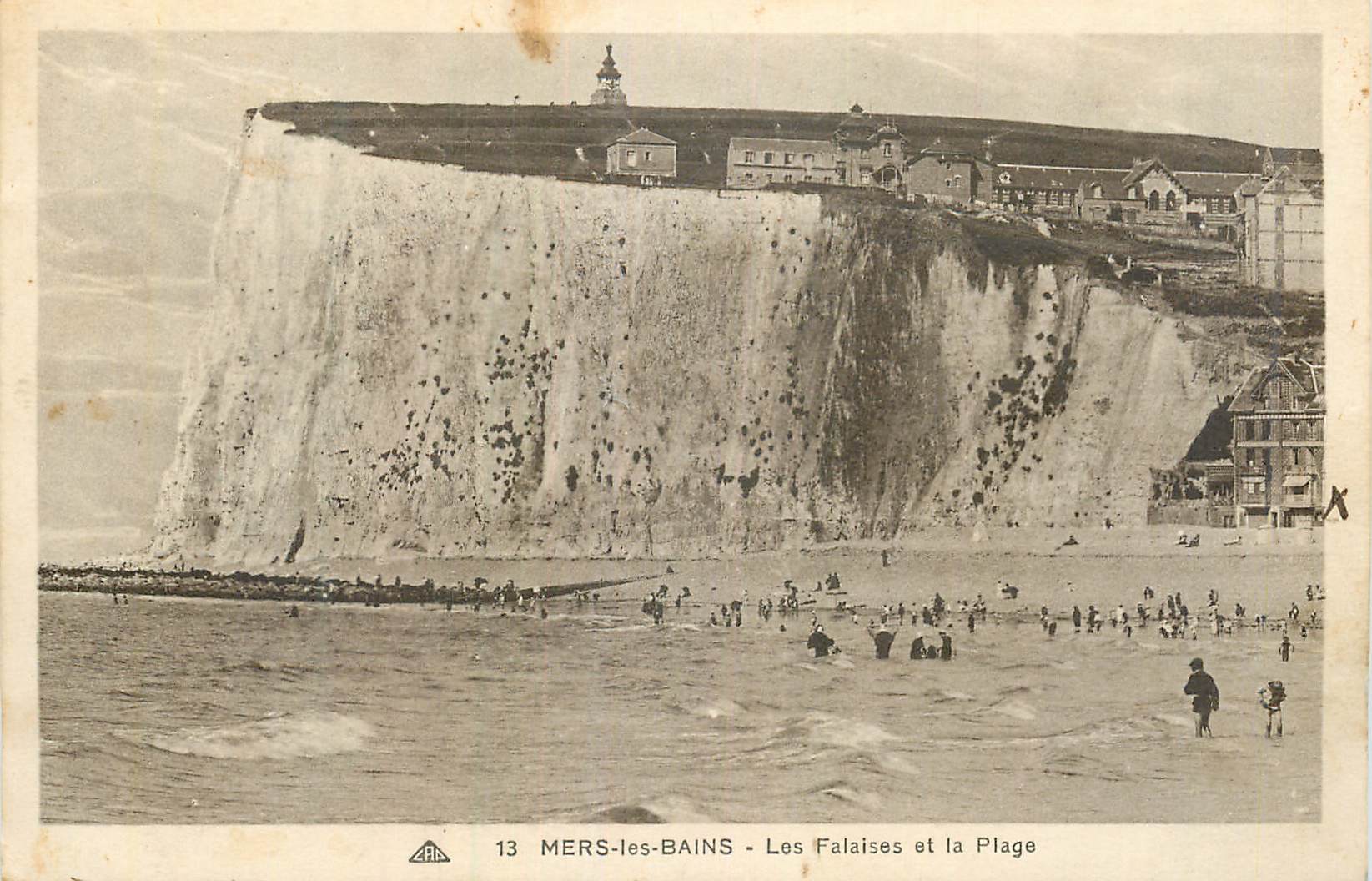 CPA Mers-les-Bains Les Falaises et la Plage
