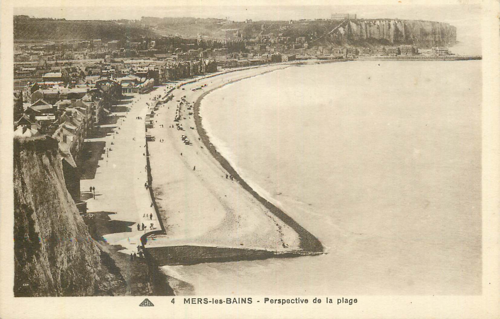 CPA Mers-les-Bains Perspective de la plage