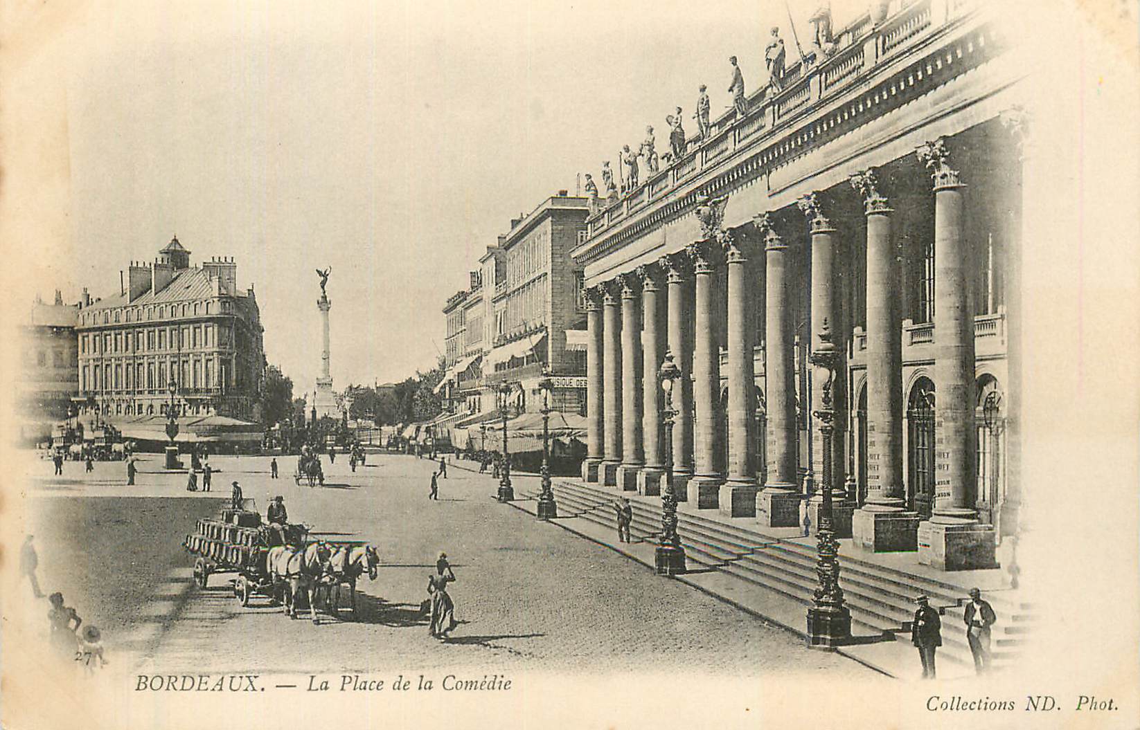 CPA Bordeaux La Place de la Comedie