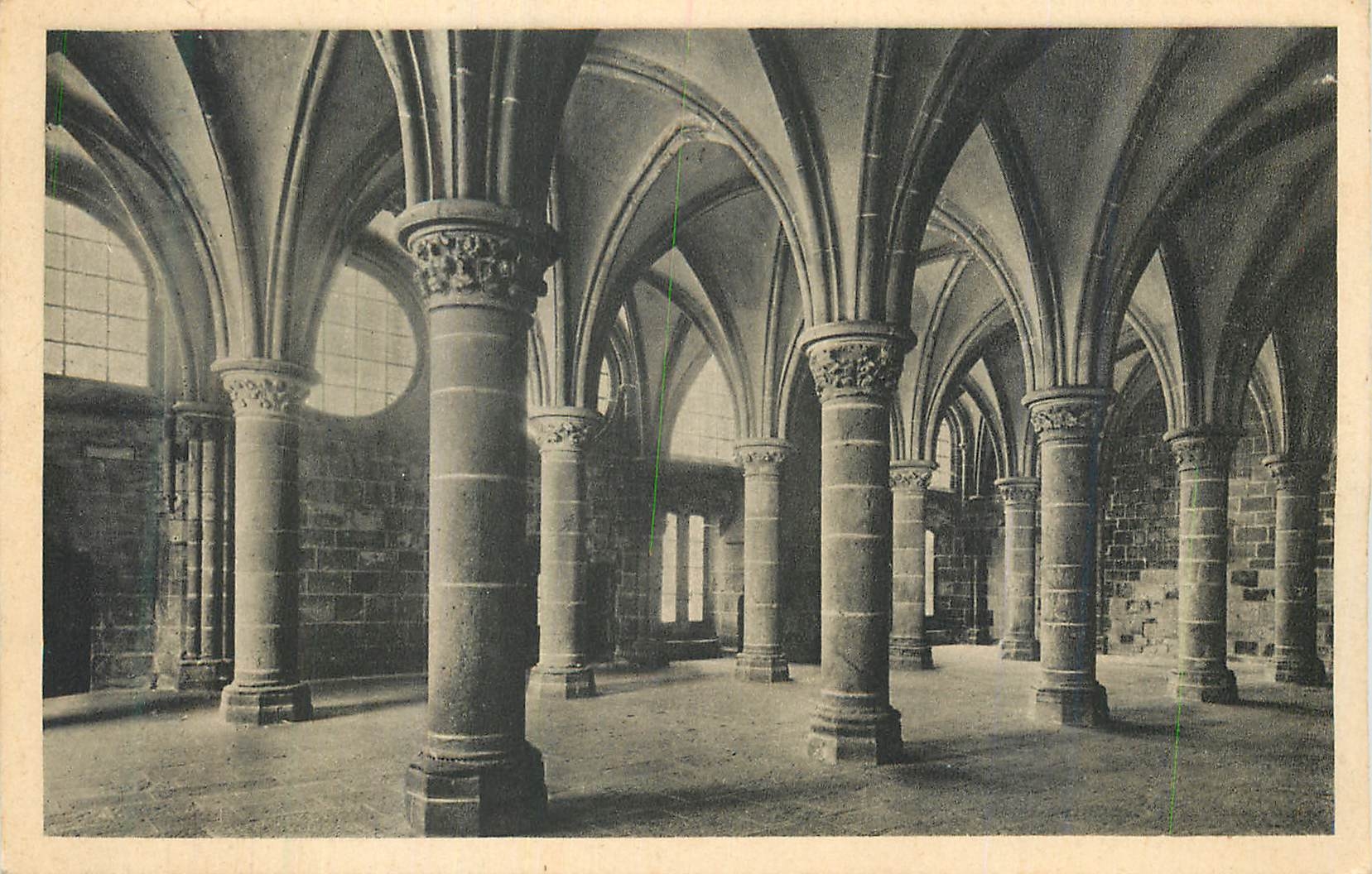 CPA Abbaye du Mont St-Michel Salle des Chevaliers