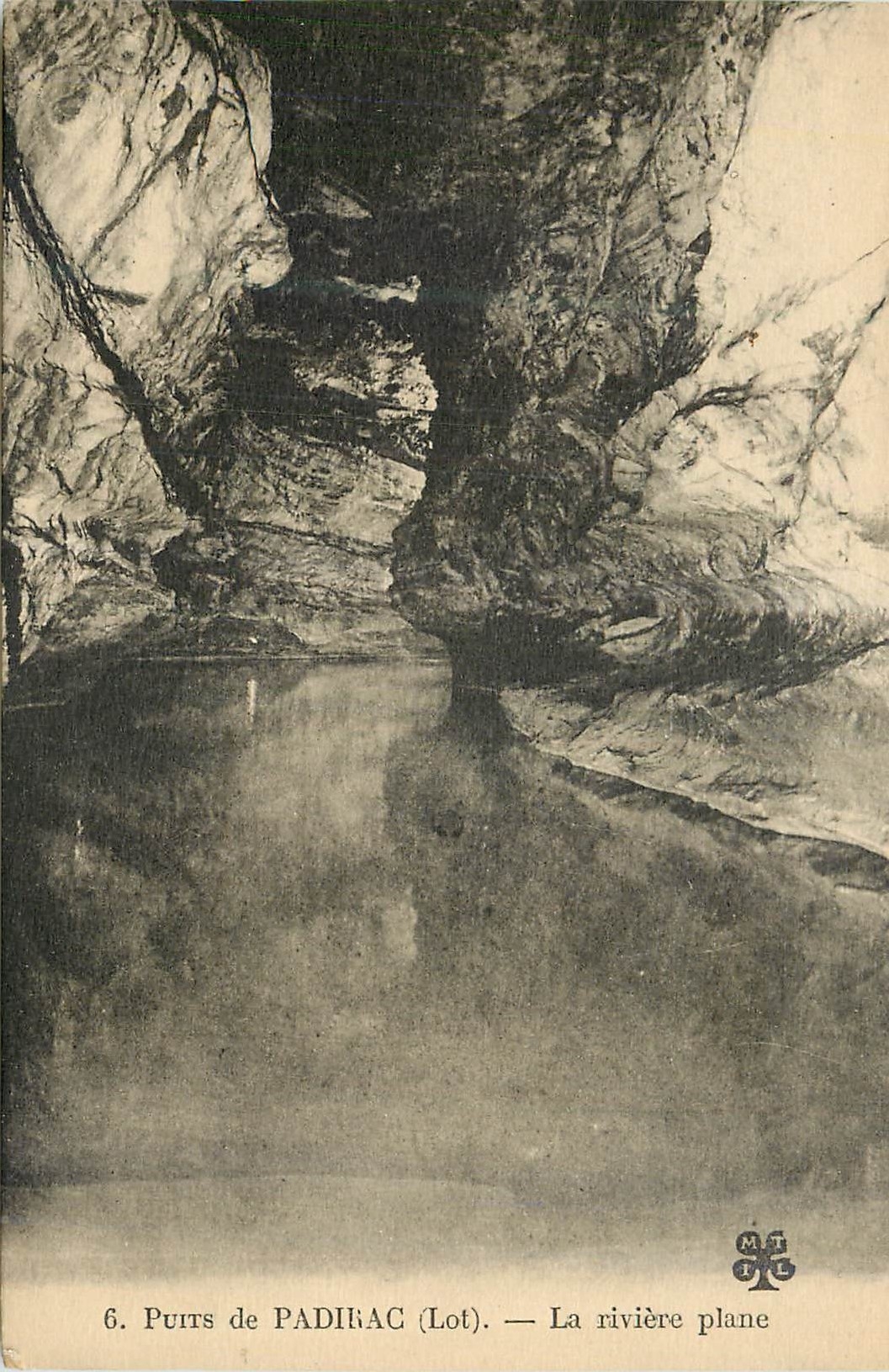 Puits de PADIÑAC (Lot) — La rivière plane