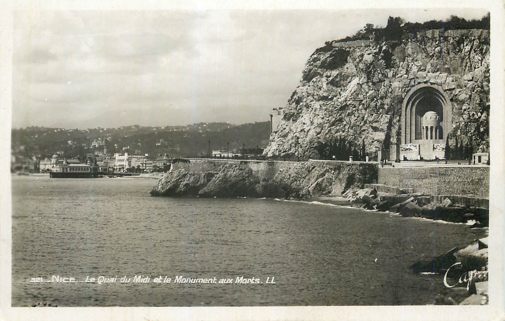 CPA Nice Le Quai du Midi et le Monument aux Morts