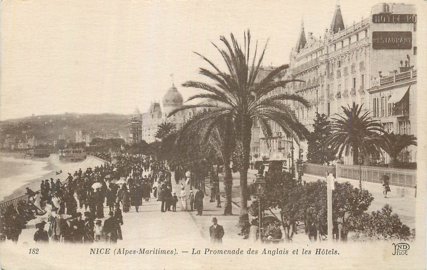 CPA Nice (Alpes-Maritimes) La Promenade des Anglais et les Hotels