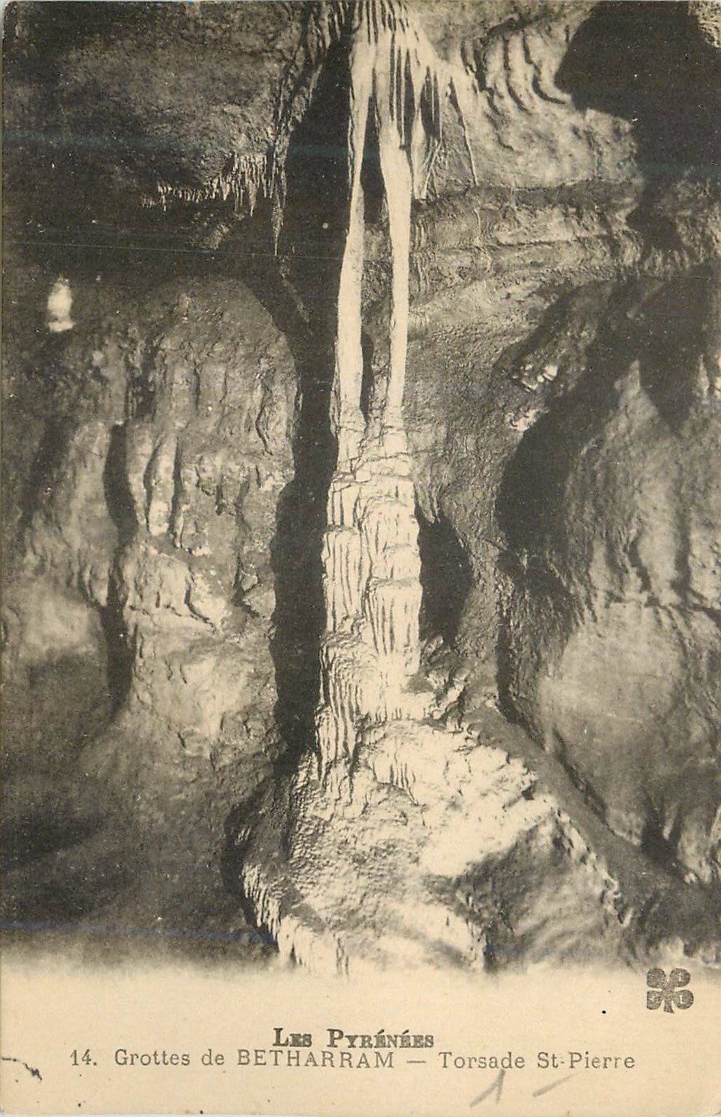 CPA Les Pyrenees Grotte de Betharram Torsade St Pierre