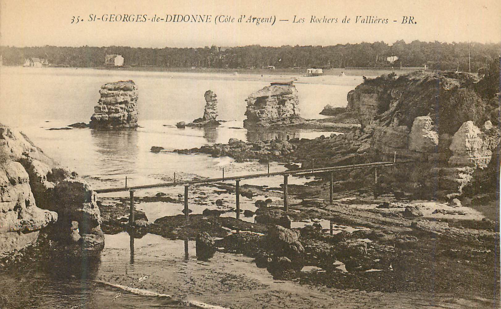CPA St Gorges de Didonne (Cote d'Argent) Les Rochers de Vallieres
