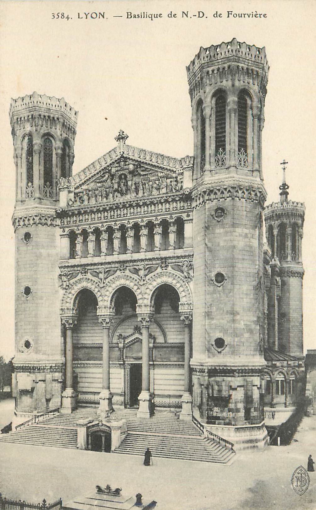 CPA Lyon Basilique de N D de Fourviere
