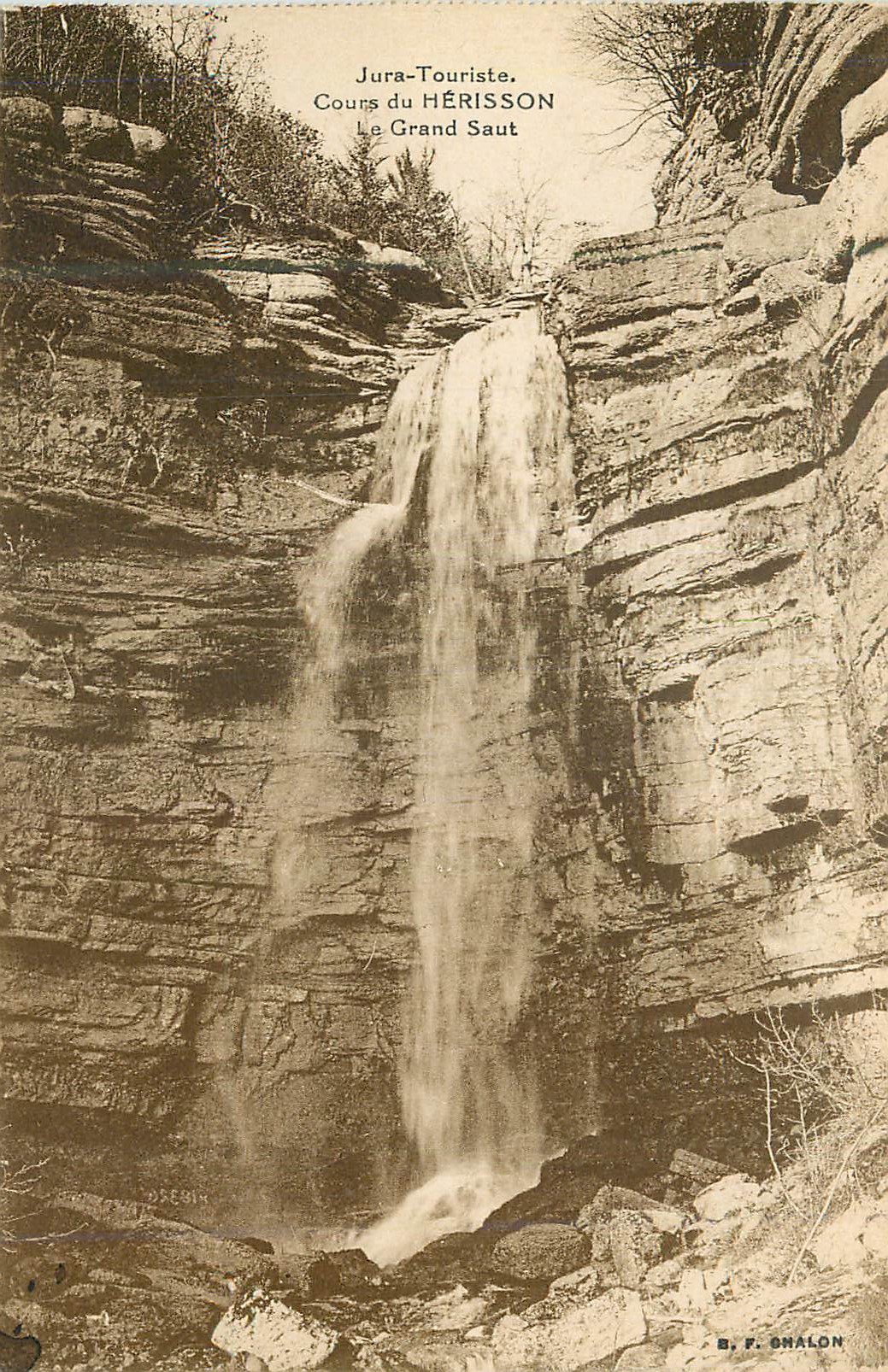 CPA Jura-Touriste Cours du Herisson Le Grand Saut