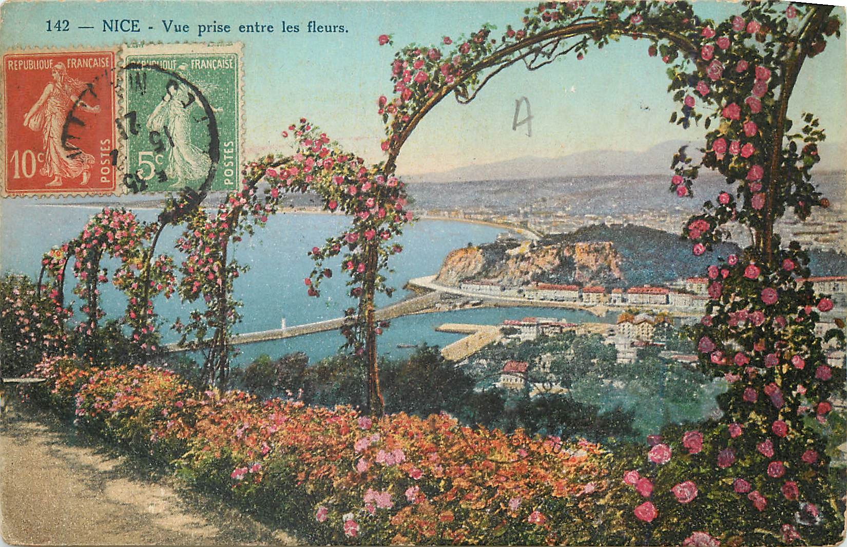 CPA Nice Vue prise entre les fleurs