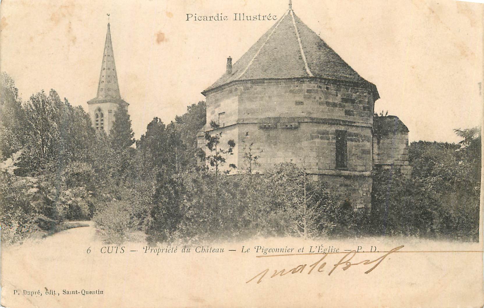 CPA Cuis Propriete du Chateau Le Pigeonnier et l'Eglise