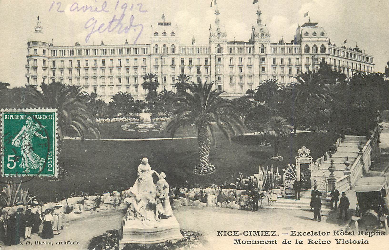 CPA Nice Cimiez Excelsiov Hotel Regina Monument de la Reine Victovia