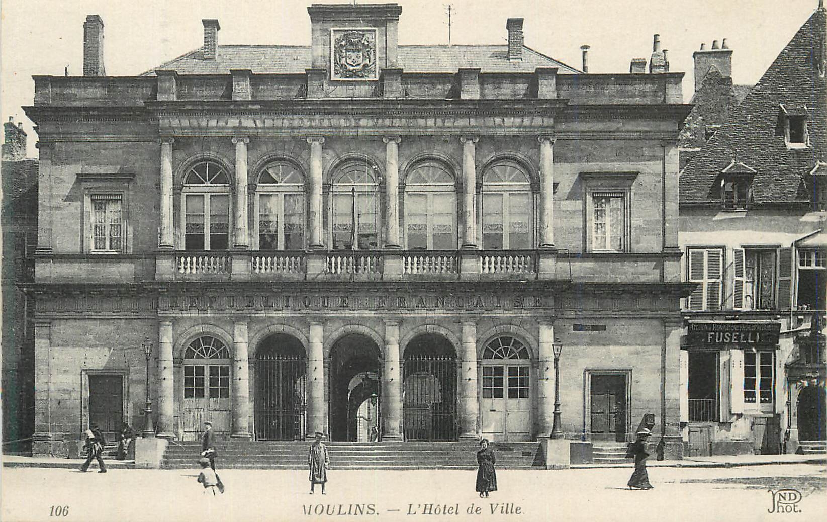 Moulins — L'Hôtel de Ville — Fuselli