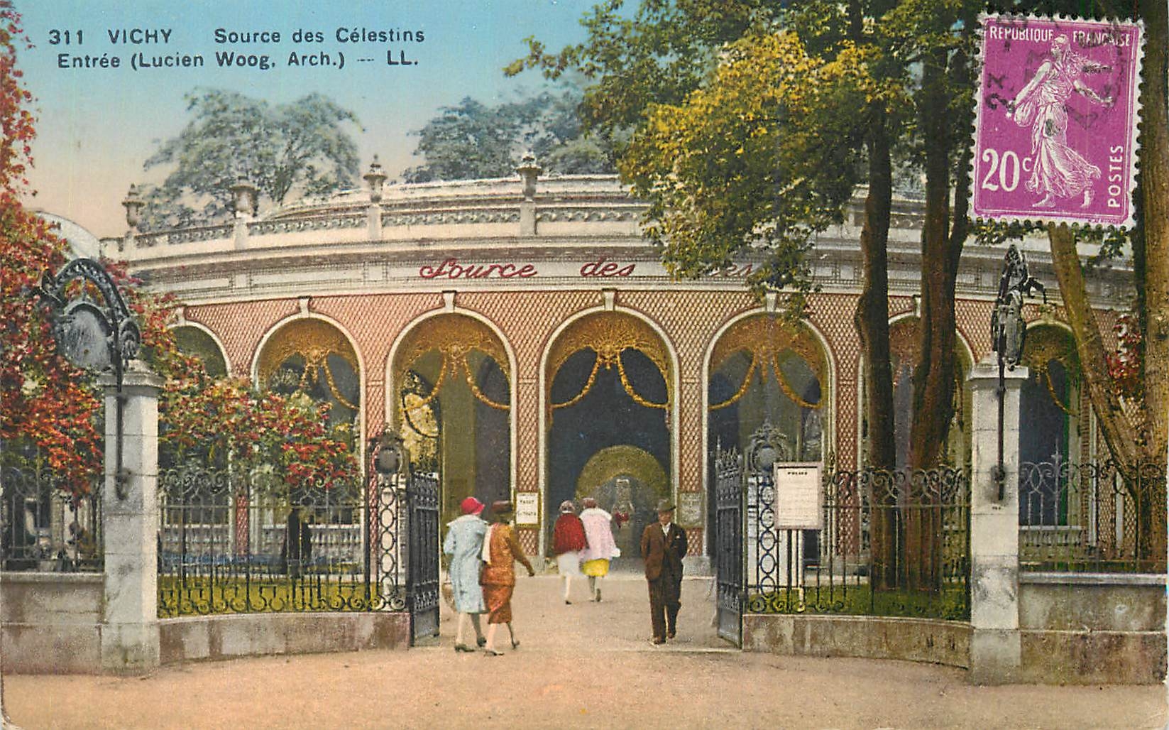 CPA Vichy Source des Celestins