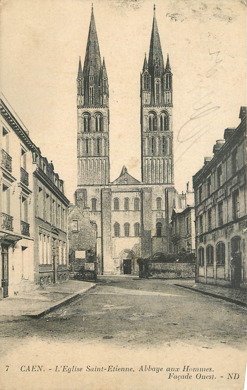 CPA Caen L'Eglise Saint-Etienne Abbaye aux Hommes Facade Ouest