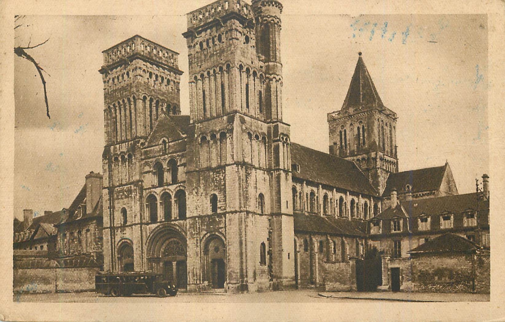 CPA Caen (Calvados) Abbaye aux Dames et la Trinite