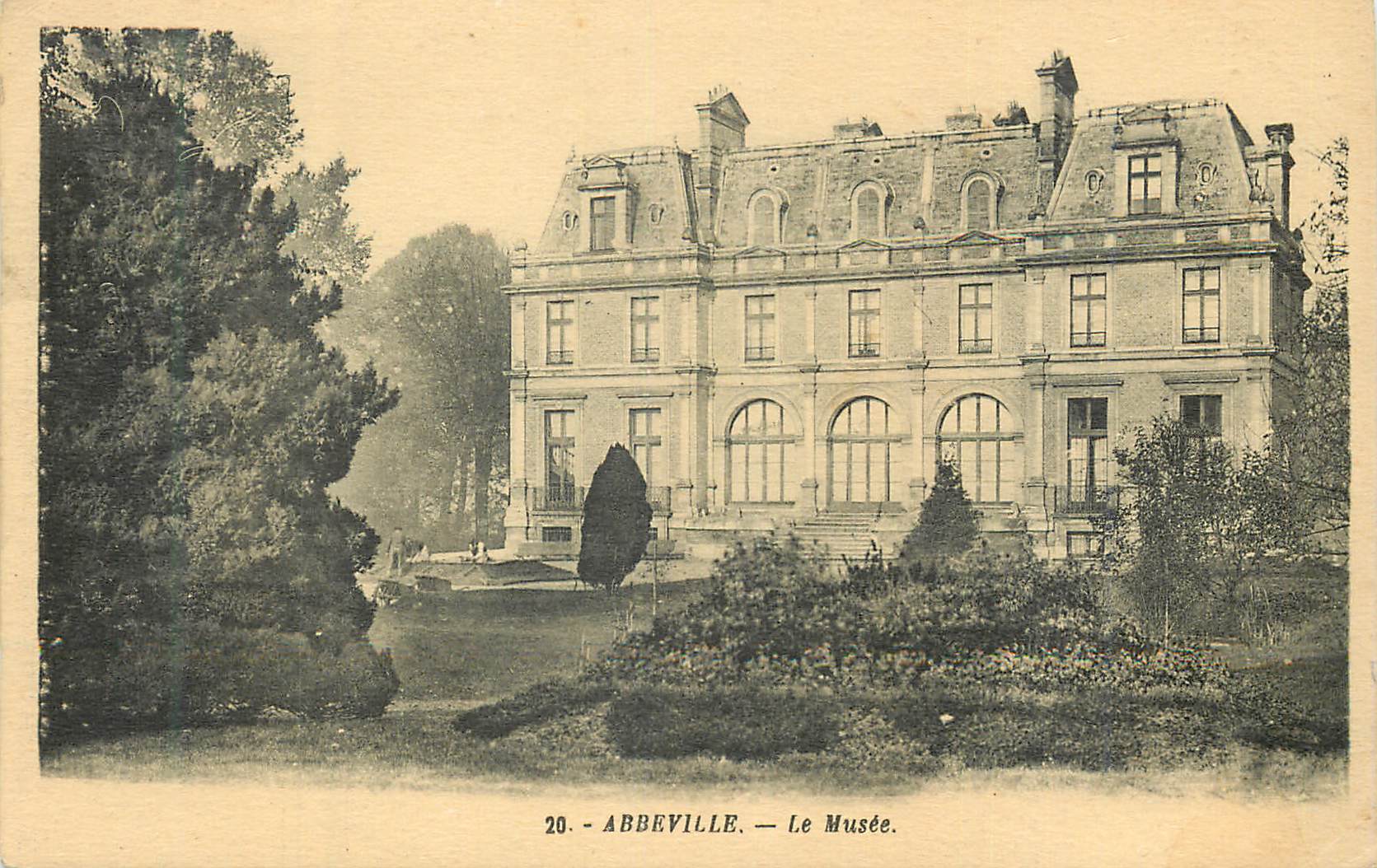 CPA Abbeville Le Musee 