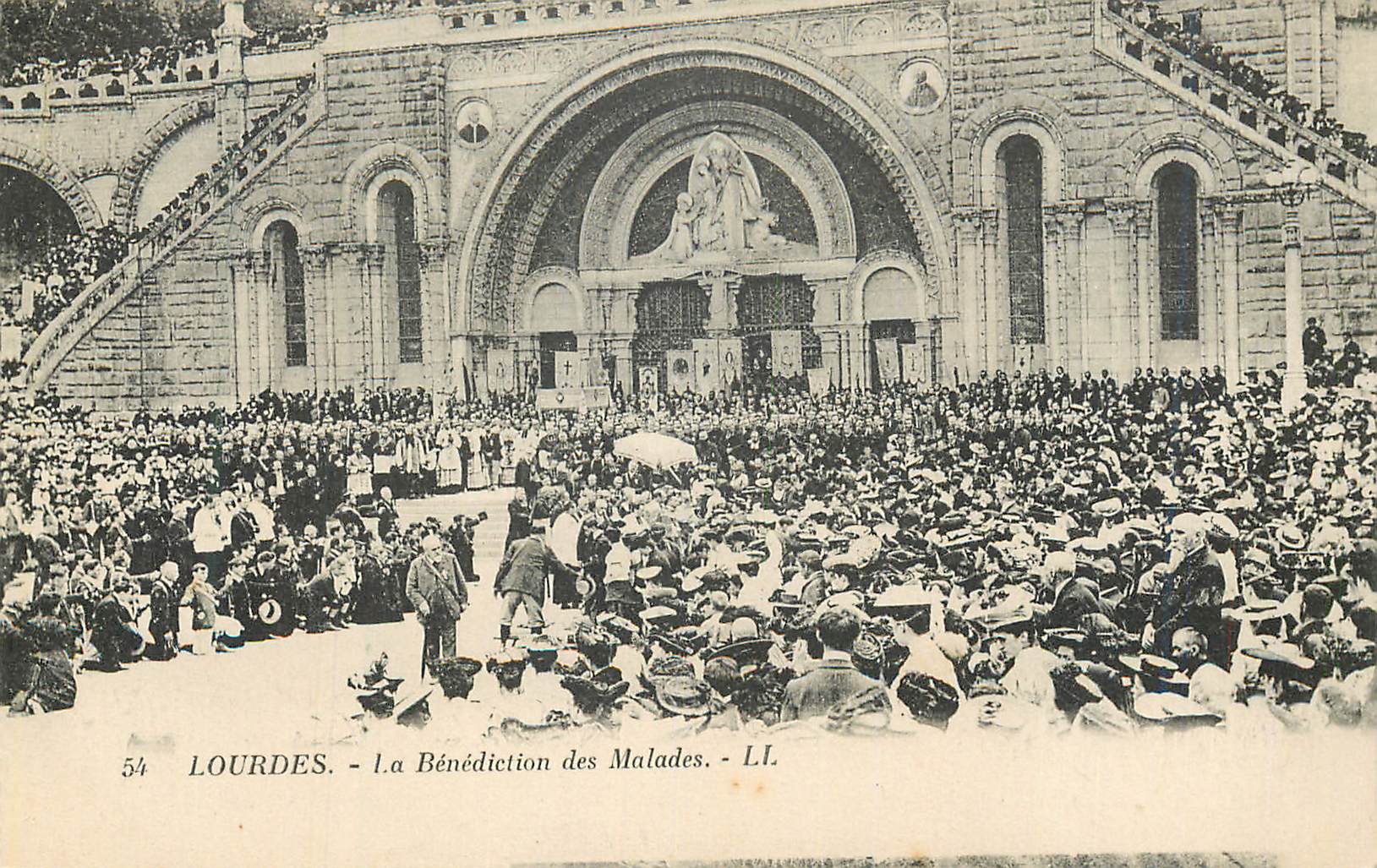 CPA Lourdes La Benedictionj des Malades 