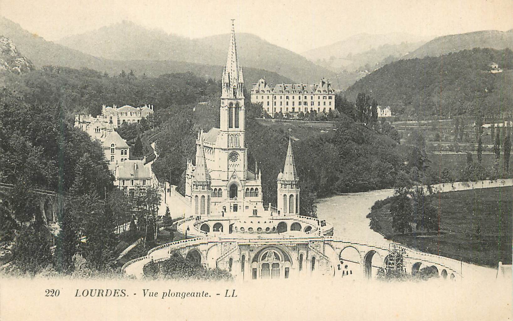 CPA Lourdes Vue plongeante 