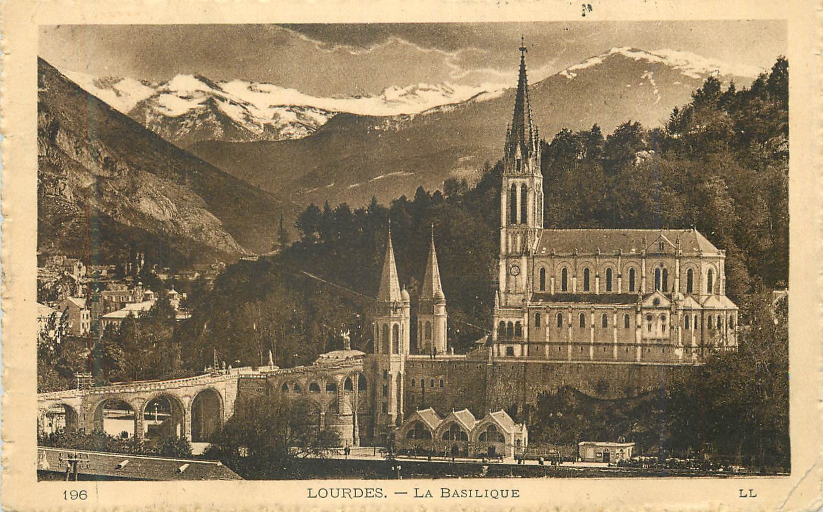 CPA Lourdes La Basilique 