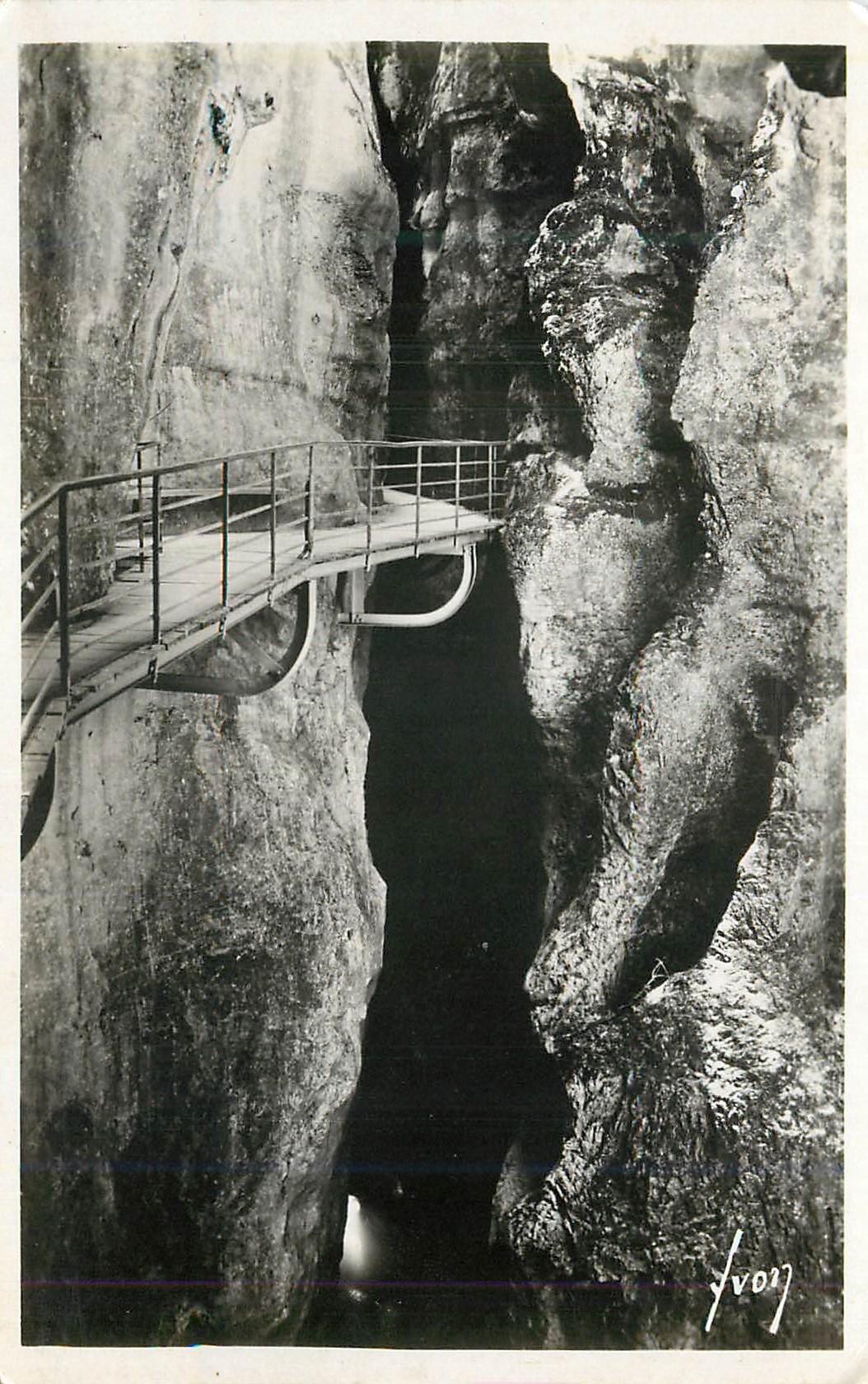 Gorges du Fier (Haute-Savoie) — Vue dantesque — Éditions d'Art 'VON', Paris