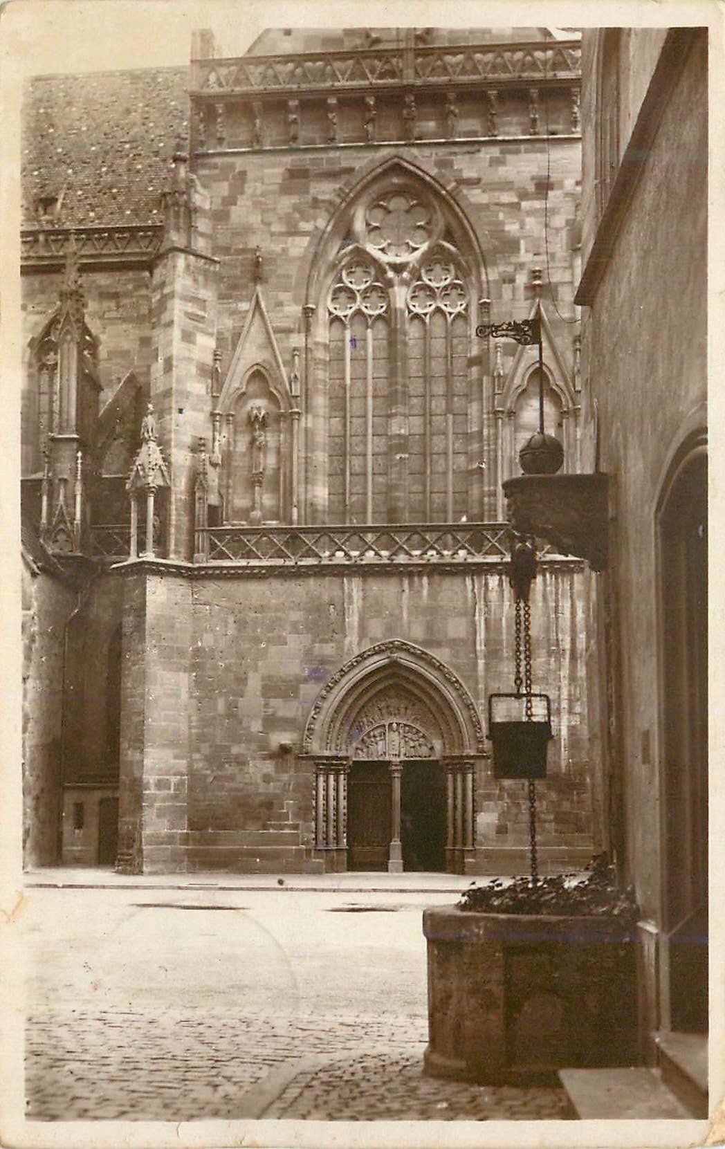CPM Le vieux Colmar Vieux puits et Transept de la Cathedrale 