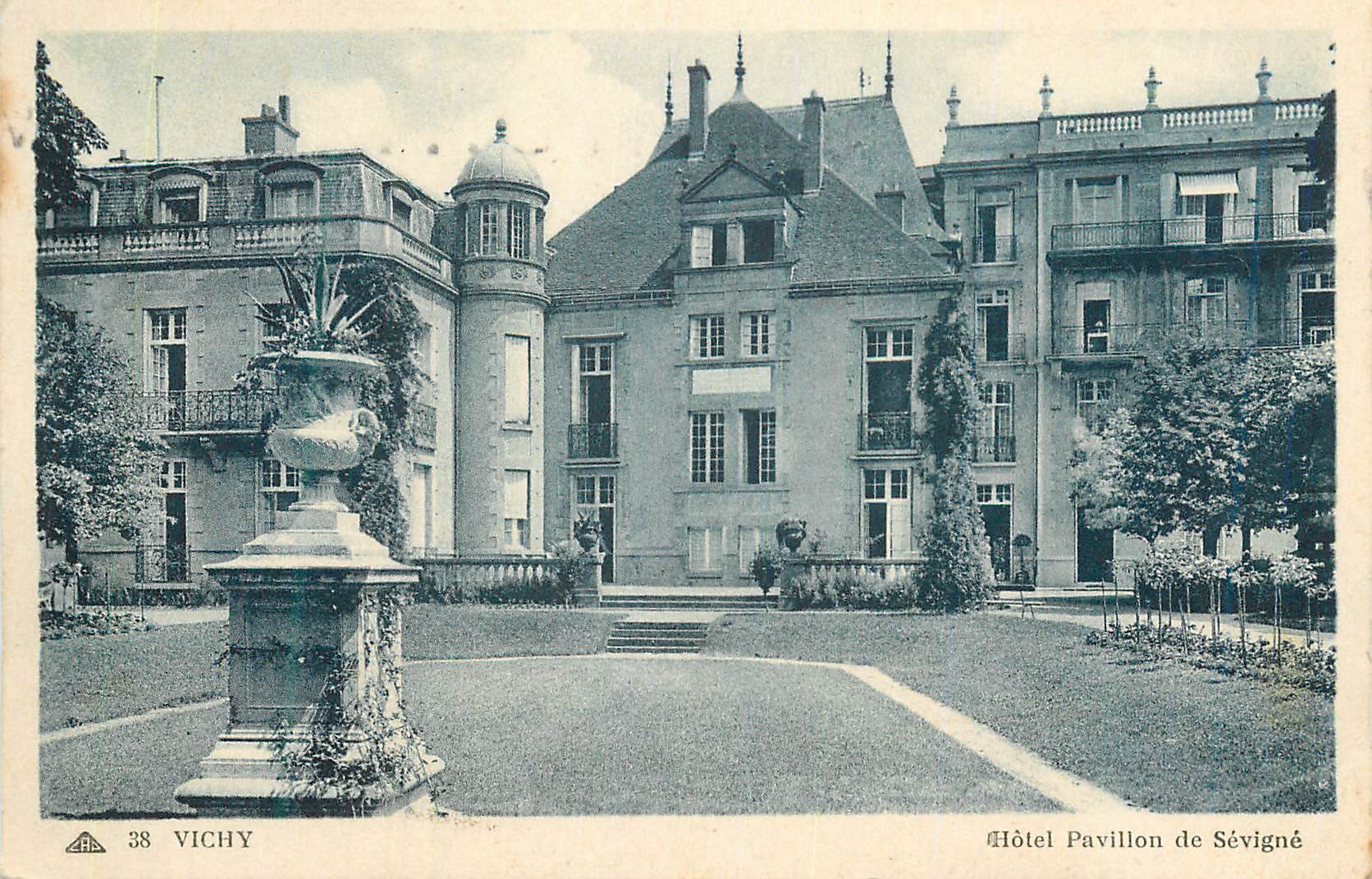 CPA Vichy Hotel Pavillon de Sevigne 