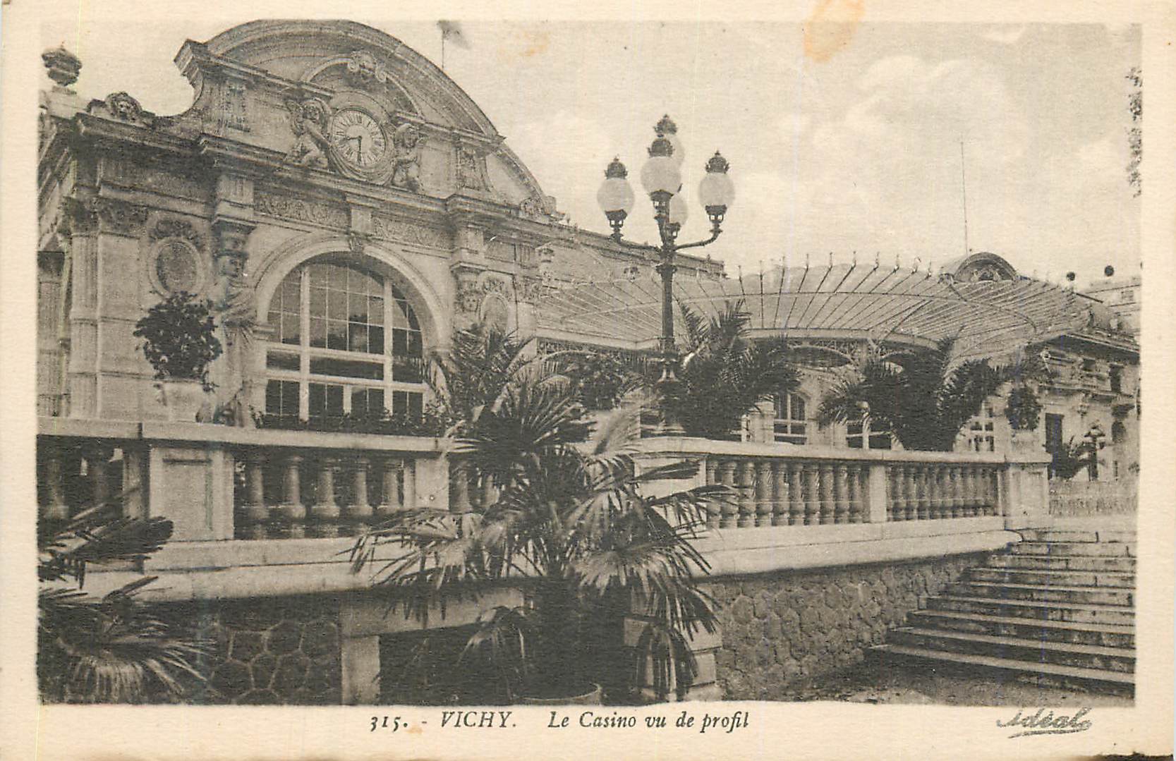 CPA Vichy Le casino vu de profil 