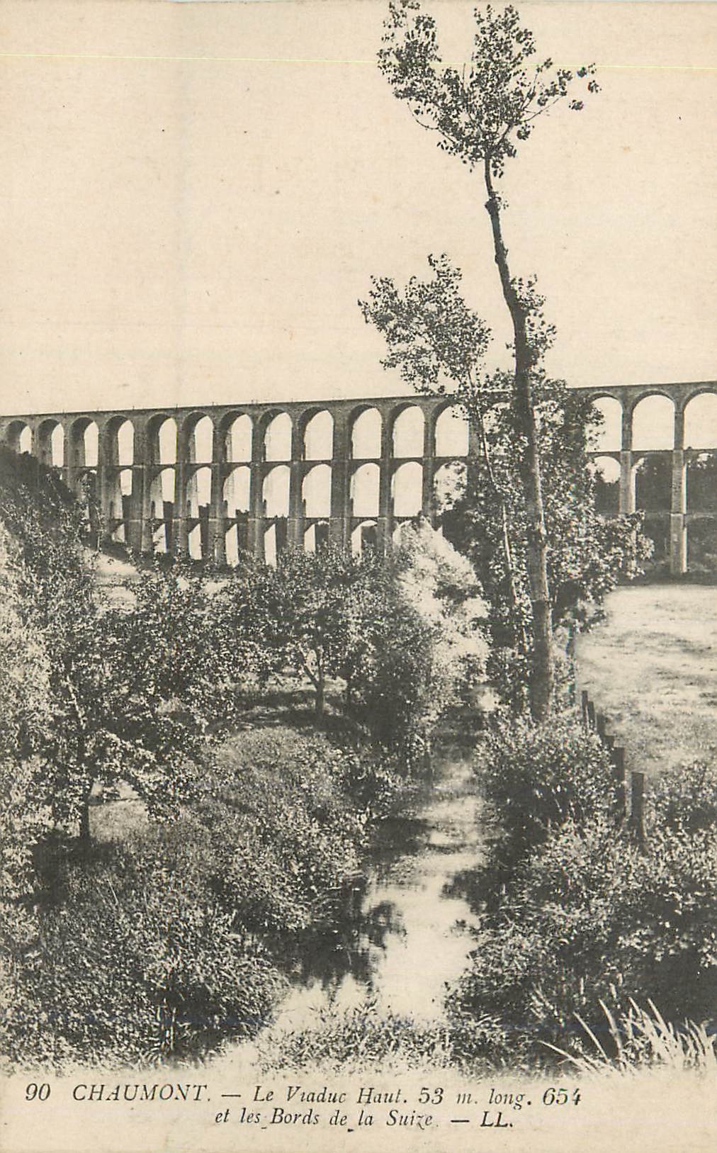 CPA Chaumont Le Viaduc et les Bords de la Suize 