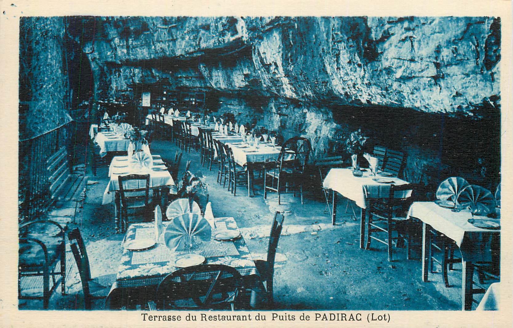 CPA Terrasse du Restaurant du Puis de Padirac Lot 