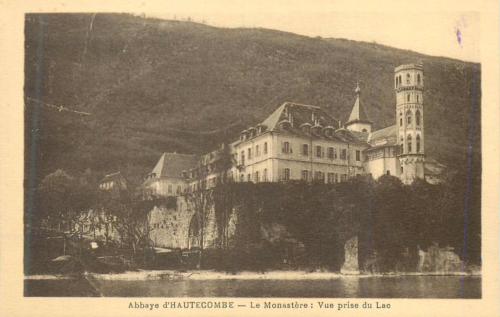 Abbaye d'HAUTECOMBE — Le Monastère : Vue prise du Lac