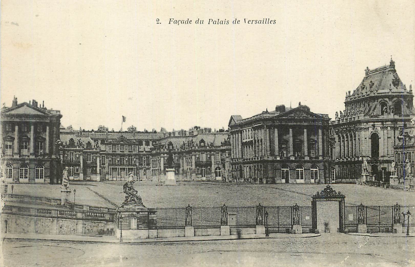 Façade du Palais de Versailles — vue du cour intérieur — éditeur NMPR, Elia, Versailles, n°2