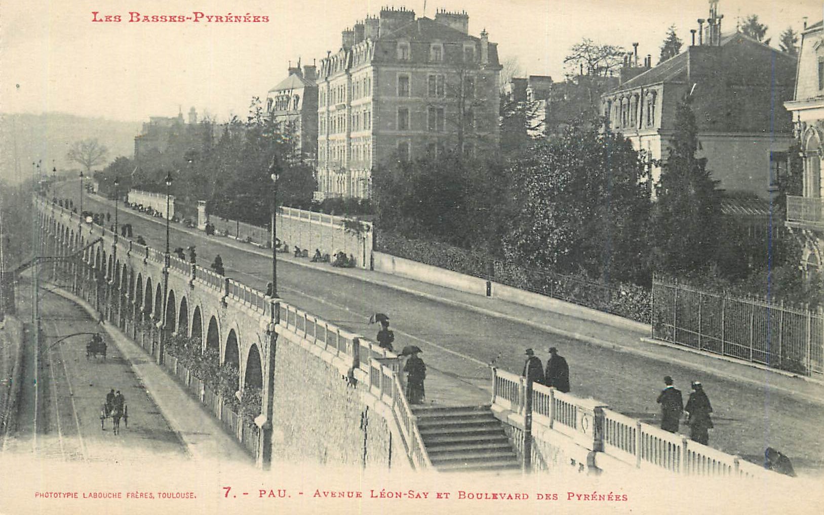 CPA Pau Avenue Leon Say et boulevard des Pyrenees 