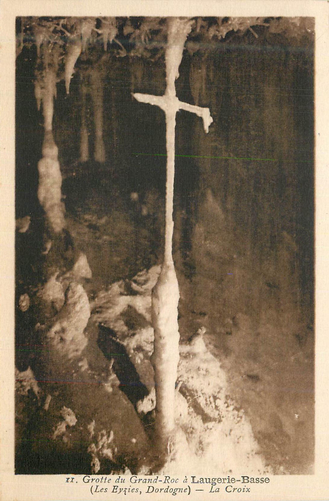 Cave of Grand-Roc in Laugerie-Basse — Les Byties, Dordogne — The Cross
