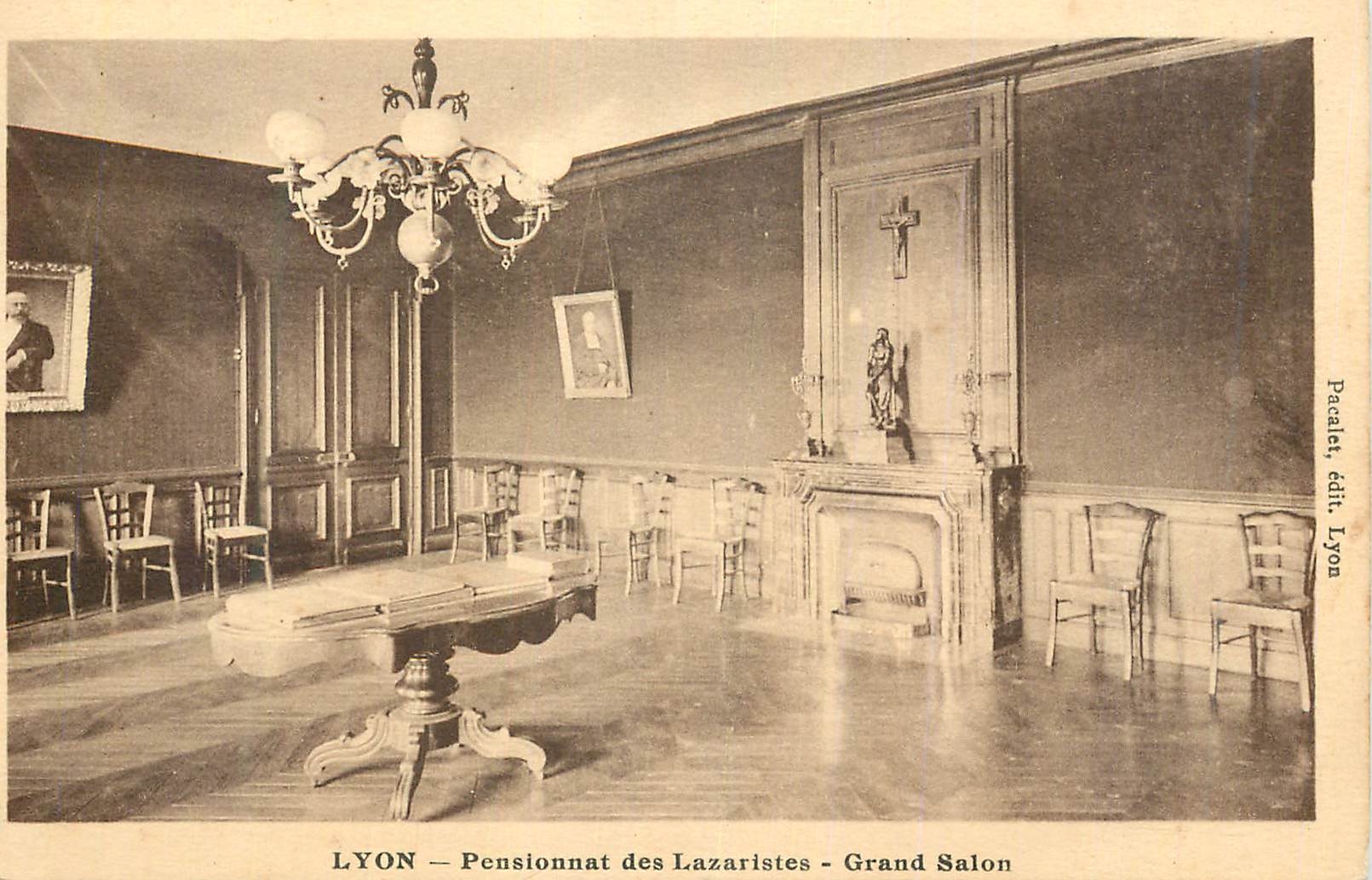 CPA Lyon Pensionnat des Lazaristes Grand Salon 