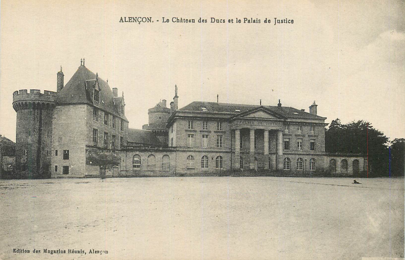 CPA Alencon Le Chateau des Ducs et le Palais de Justice 