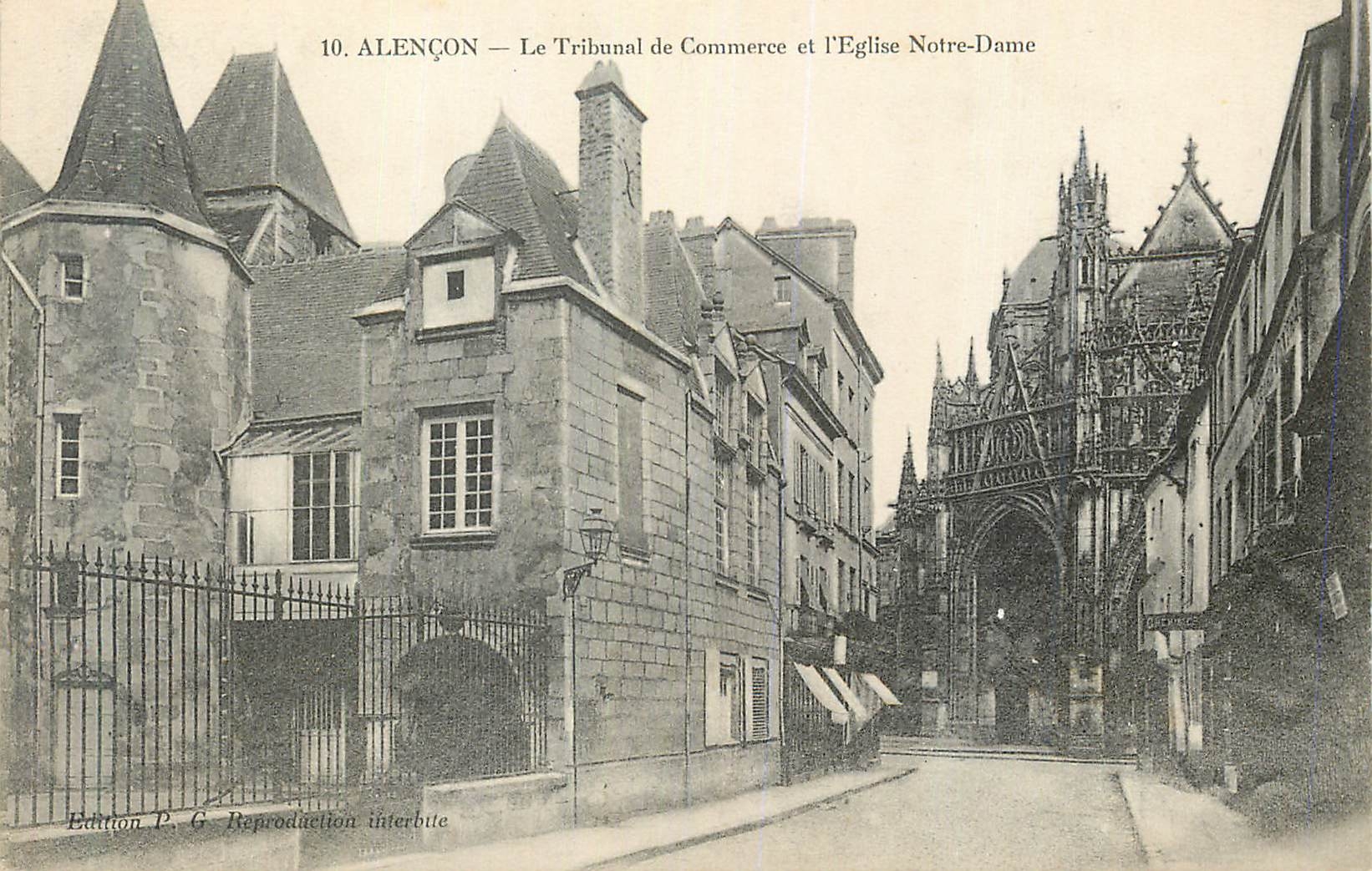 CPA Alencon Le Tribunal de Commerce et l Eglise Notre Dame 