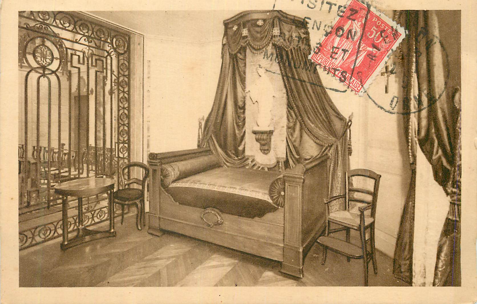 CPA Alencon Chambre natale de Sainte Therese de l Enfant Jesus 