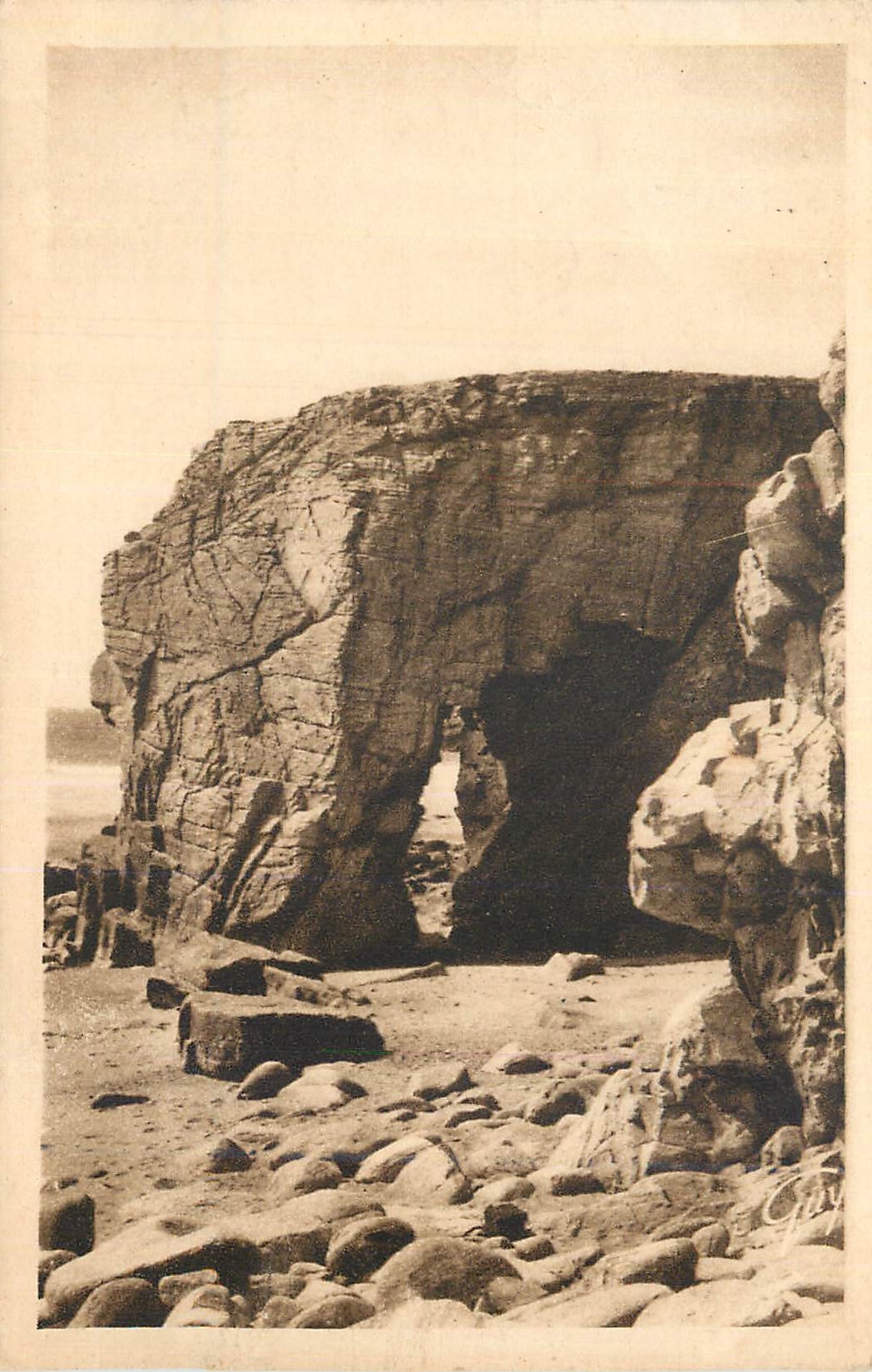 Quiberon (Morbihan) — La côte sauvage, arche de Port-Blanc — Éditions d'Art « Guy »
