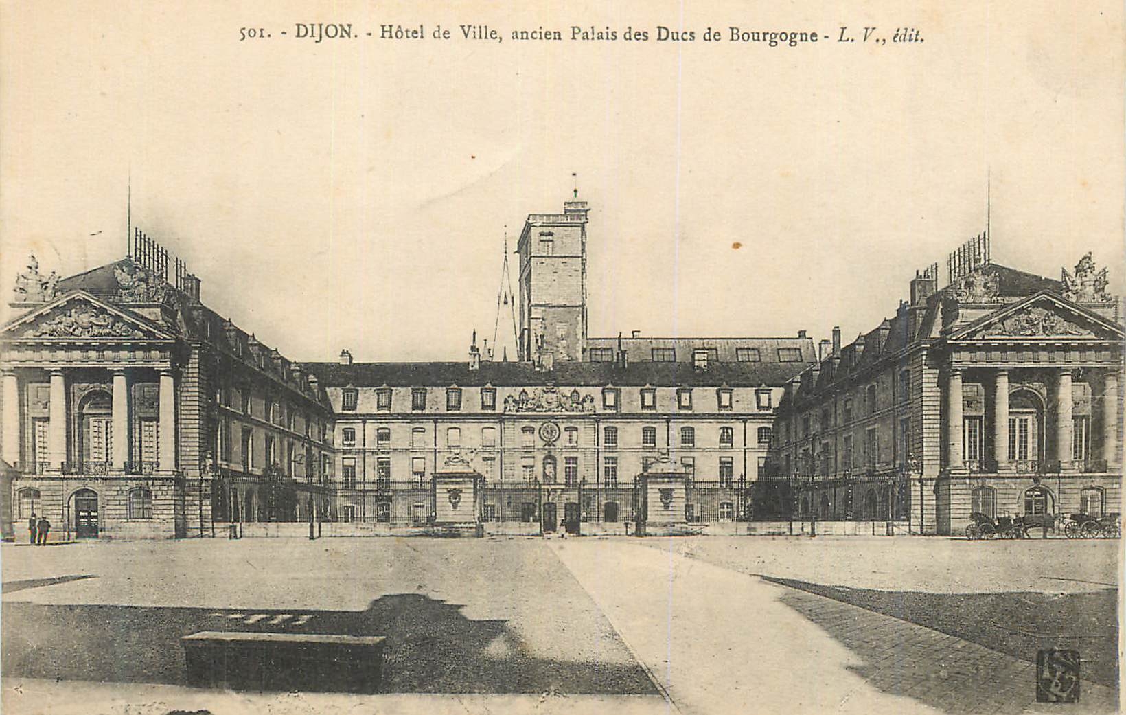 CPA Dijon Hotel de Ville ancien Palais des Ducs de Bourgogne 