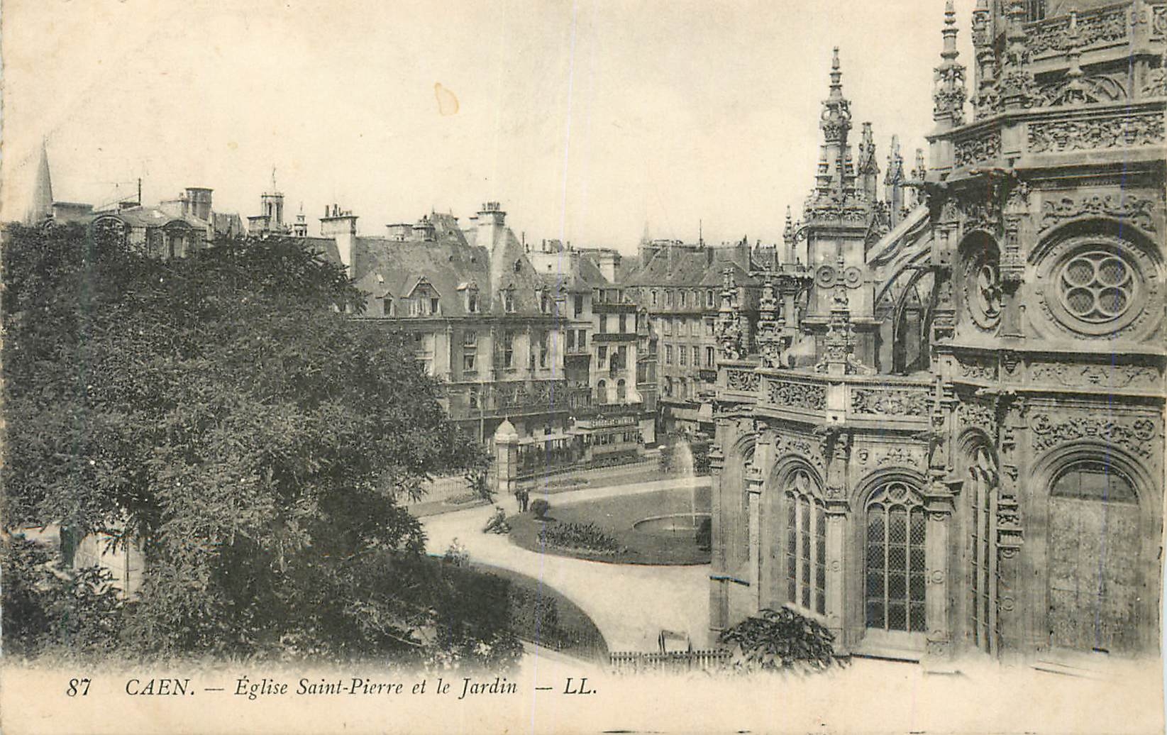CPA Caen Eglise Saint Pierre et le Jardin 