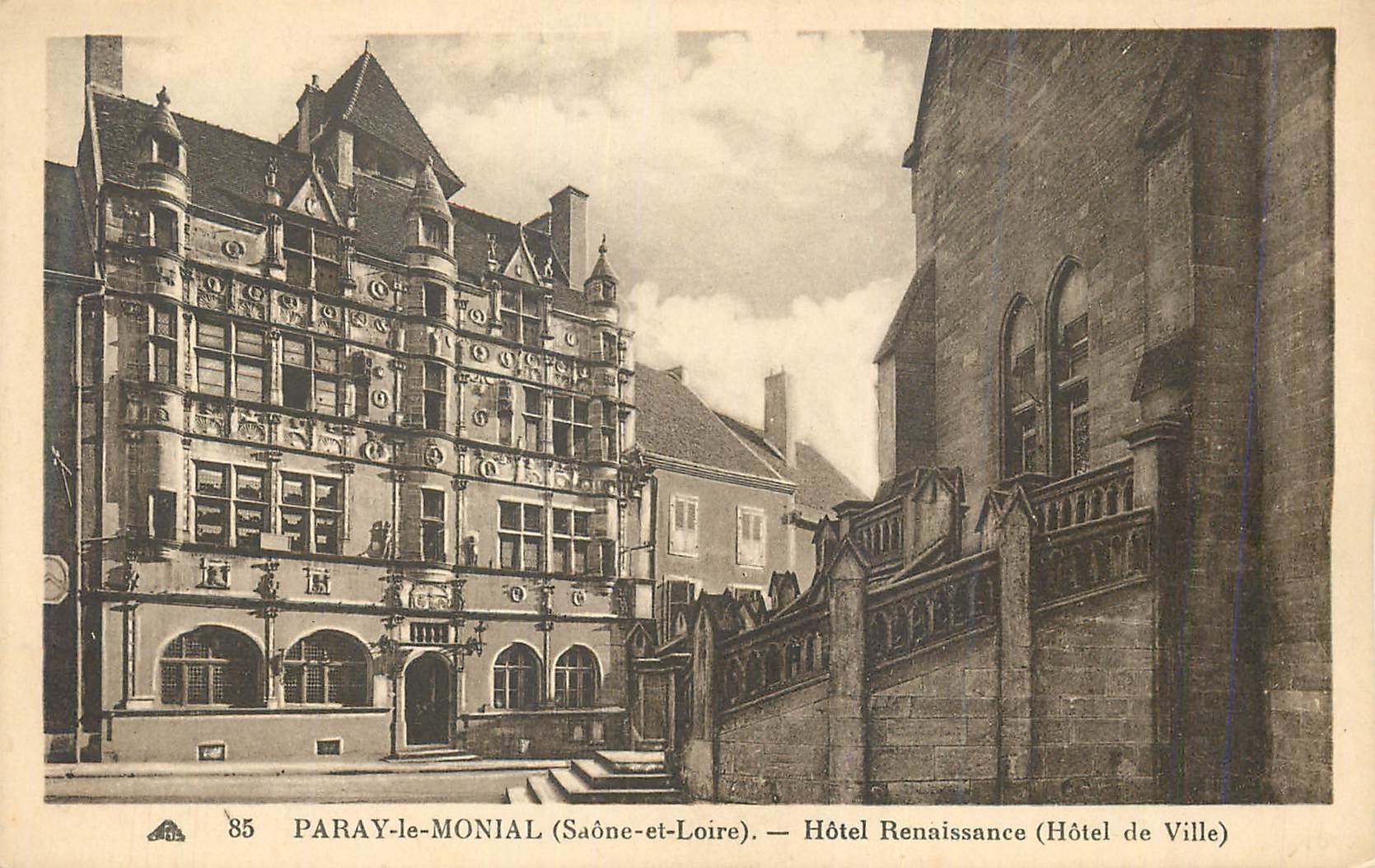CPA Paray le Monial Saone et Loire Hotel Renaissance Hotel de Ville 