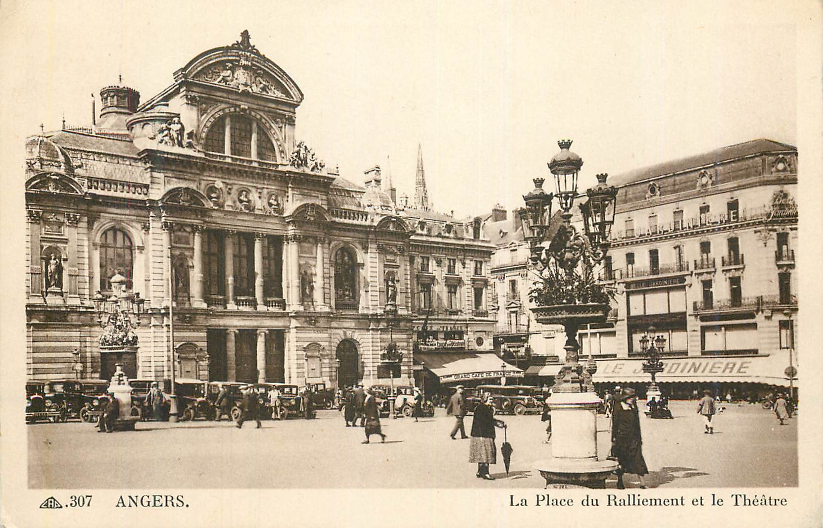 CPA Angers La Place du Ralliement et le Theatre 