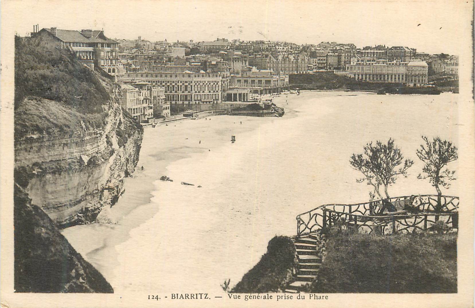 CPA Biarritz Vue generale prise du Phare 